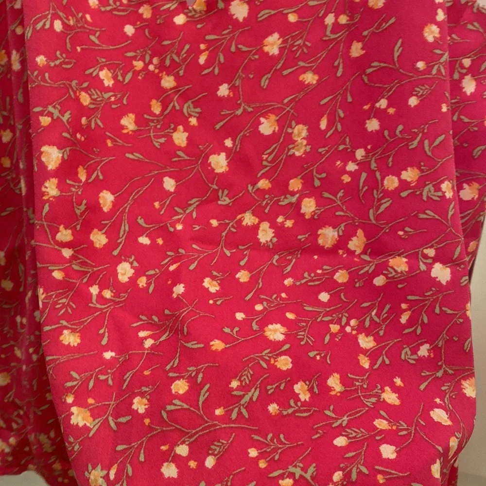 Stitch Fix tank with scallop detail - Picture 3 of 5